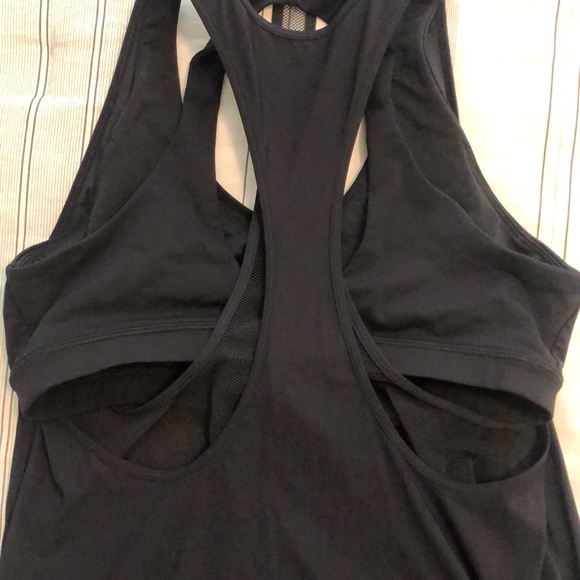 Black lululemon tank top - Picture 3 of 4
